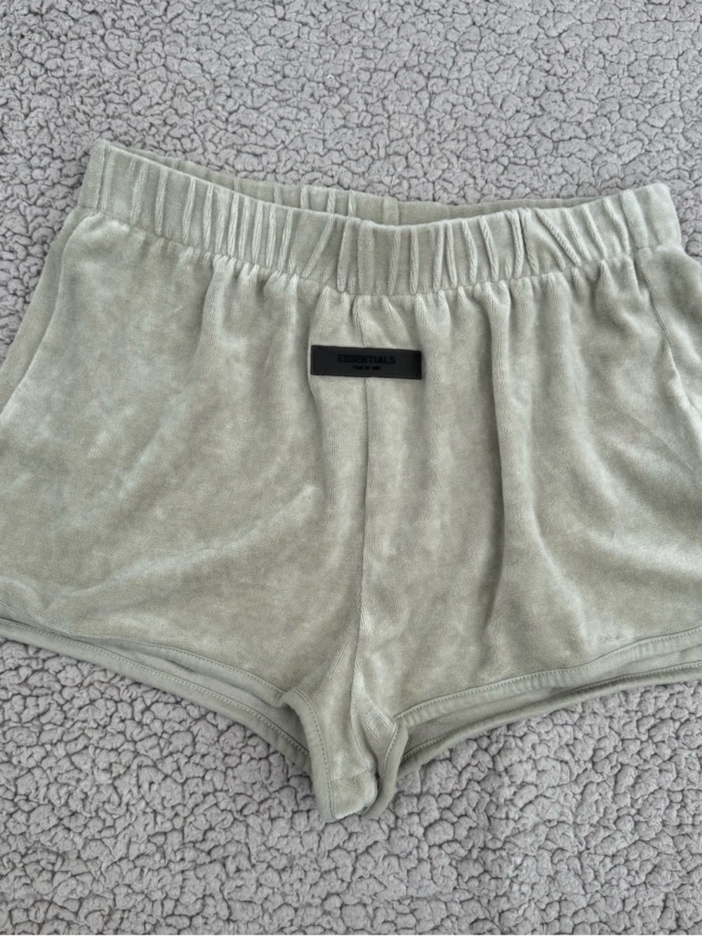 Fear of God Essentials Velour
Beach Short 'Seafoam'